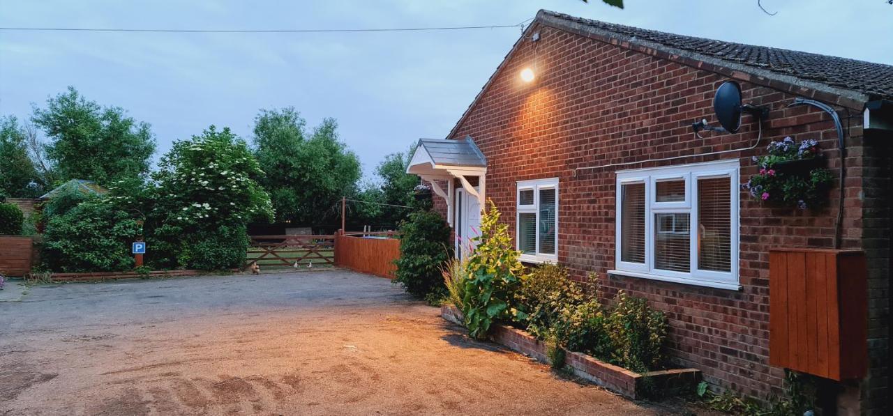 Sherwood Bungalow 3 Bedroom Entire Property Boston Extérieur photo