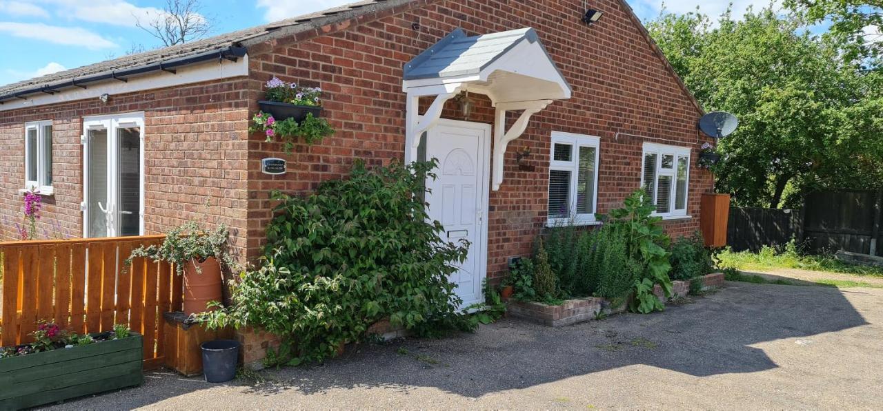 Sherwood Bungalow 3 Bedroom Entire Property Boston Extérieur photo